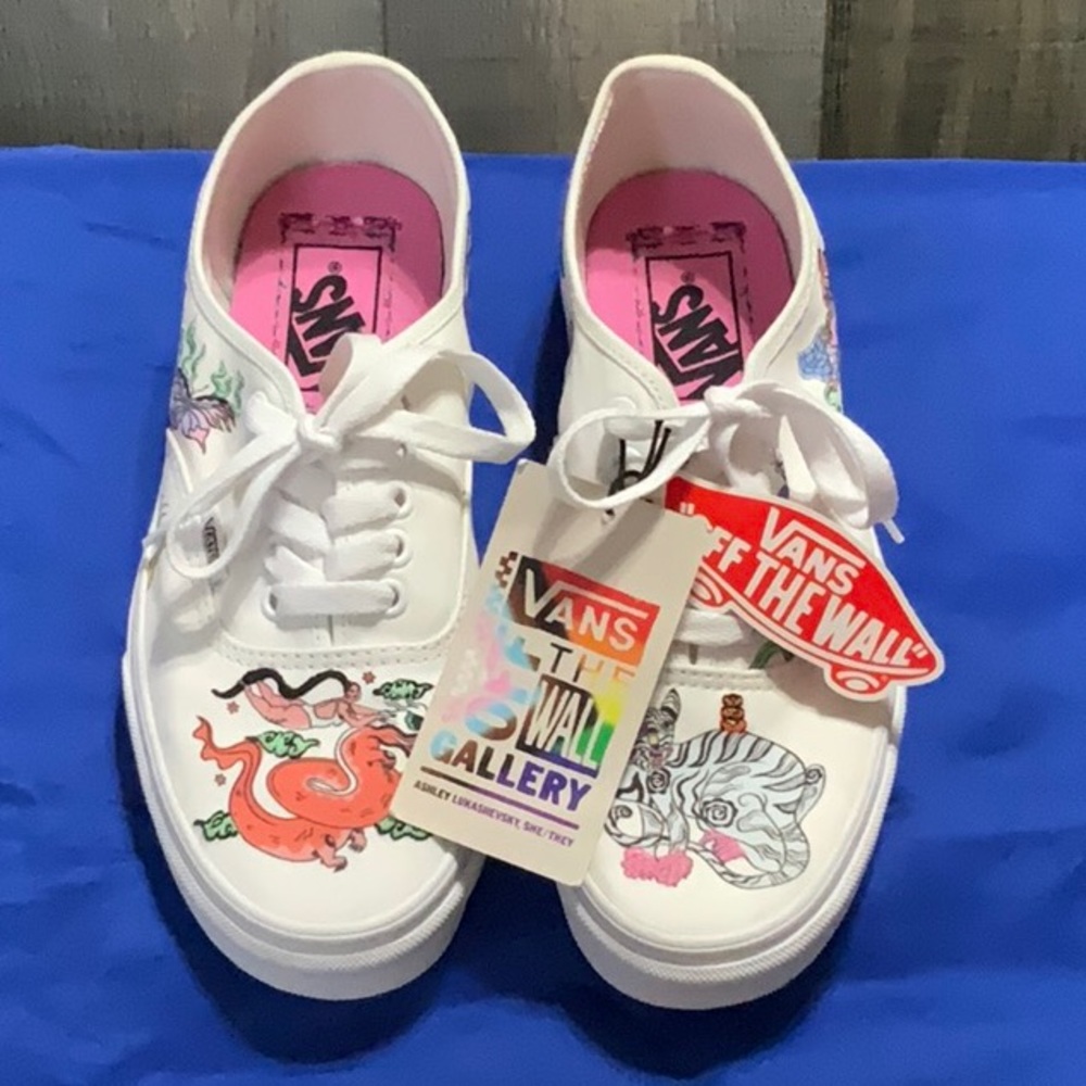 🌈Vans Limited Edition Ashley Lukashevsky OTW Pride ‘22 Size 8 women’s.🌈